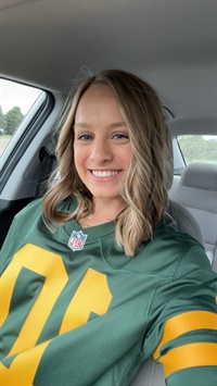 Sydni Schernikau