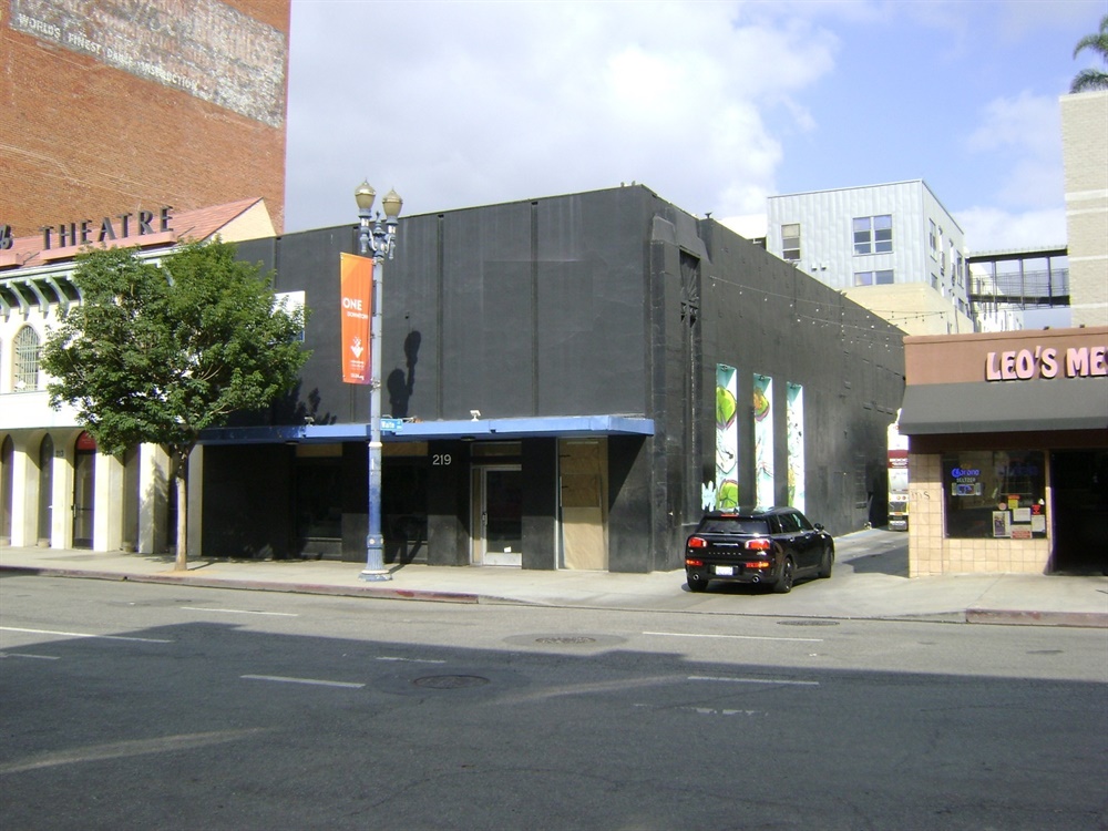 Building for Sale or Lease Prime Downtown Long Beach Opportunity! High-Traffic Corner Near 4,700+ New Apartments