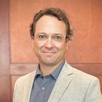 Dr Wade Port, DC's Profile