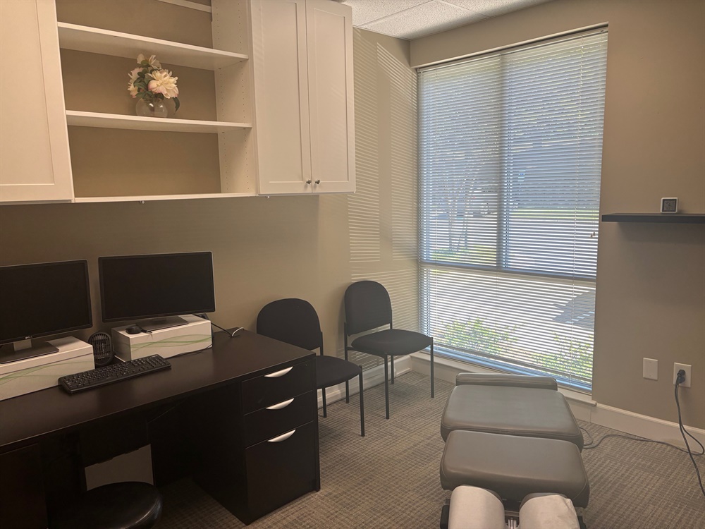 OFFICE SPACE FOR RENT IN BEAUTIFUL CHARLOTTE LOCATION