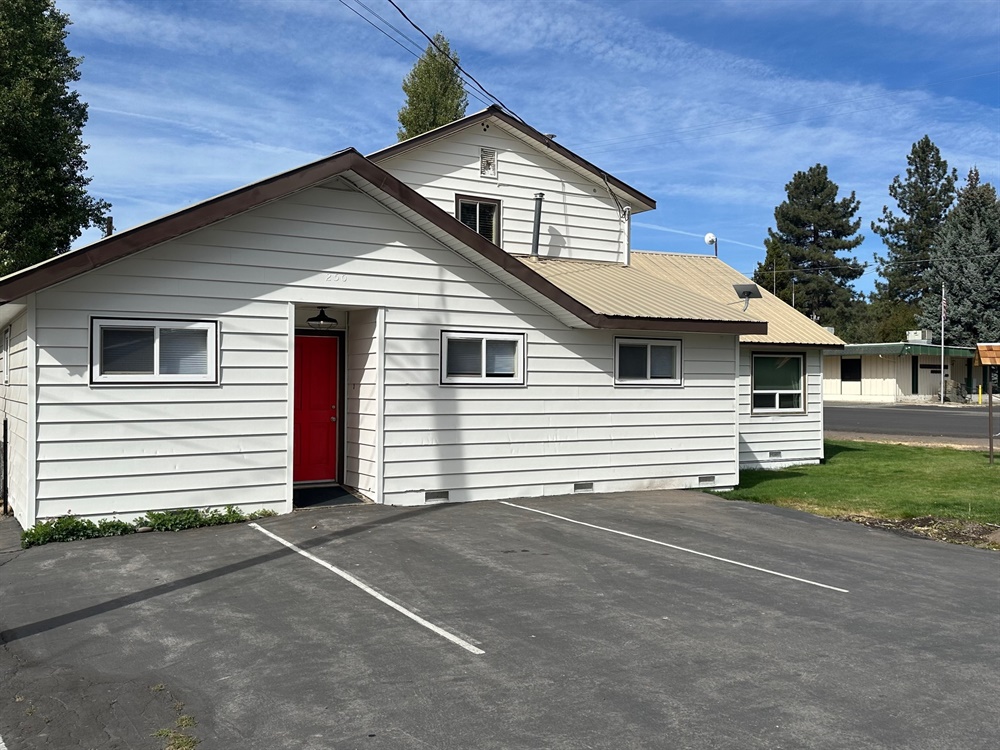 Associate Chiropractor Position - Full Time / Scenic NorCal Wellness Cash Practice / Thriving Mountain Town