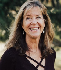 Leslie Stone, MD's Profile