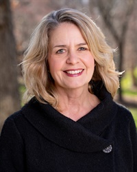 Lynda Benton, Opening Keynote Speaker's Profile